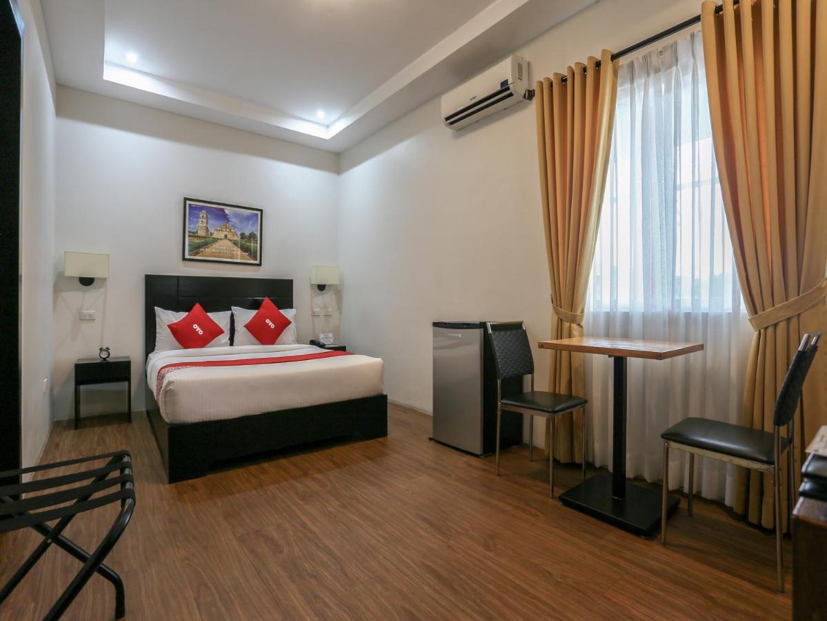 Capital O 642 The Junction Tagaytay Hotel Tagaytay City Bagian luar foto