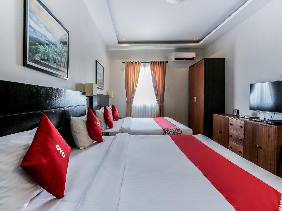 Capital O 642 The Junction Tagaytay Hotel Tagaytay City Bagian luar foto