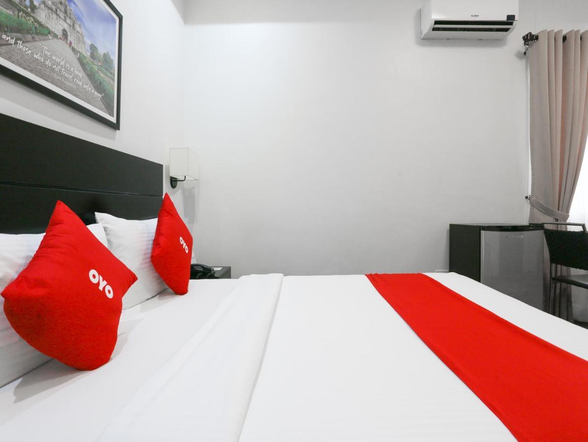 Capital O 642 The Junction Tagaytay Hotel Tagaytay City Bagian luar foto