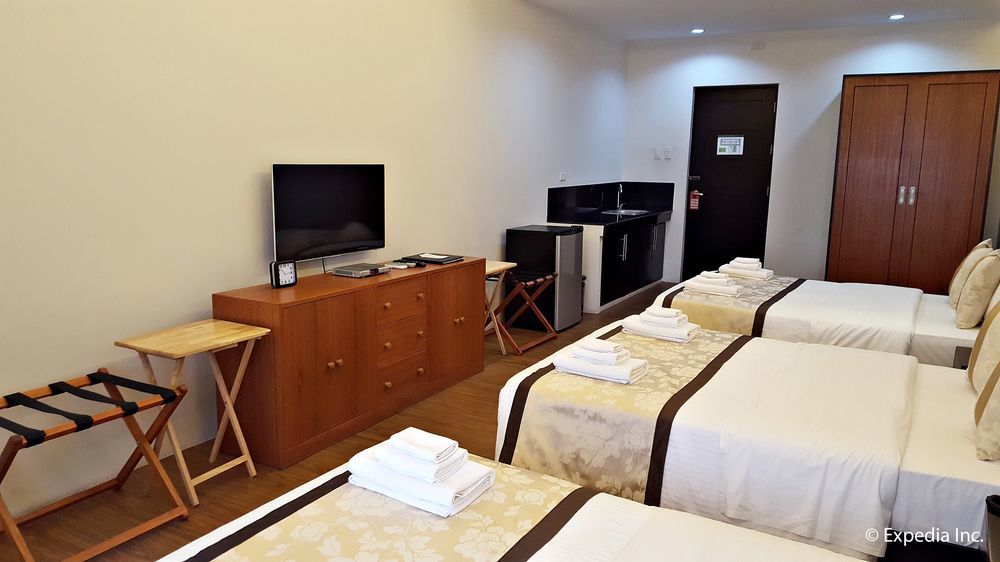Capital O 642 The Junction Tagaytay Hotel Tagaytay City Bagian luar foto